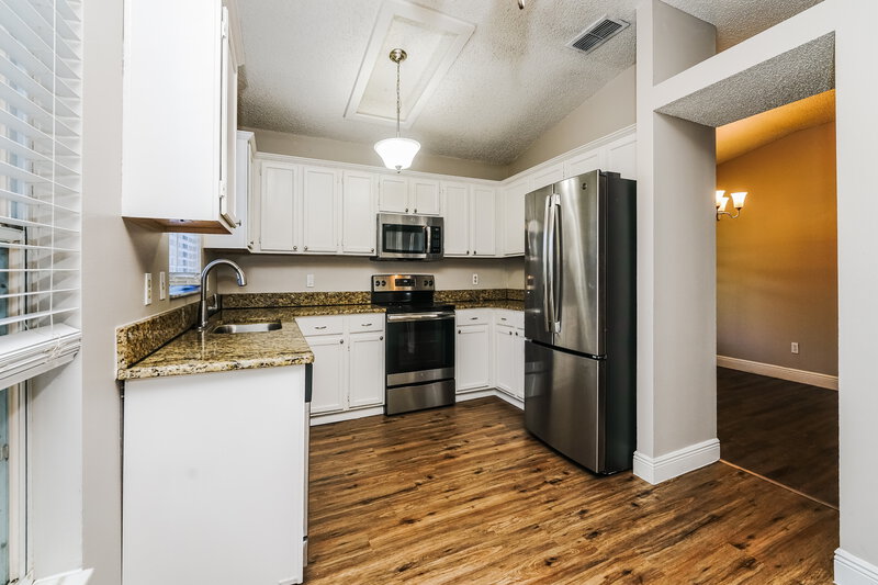 2,355/Mo, 1809 Concord Drive Apopka, FL 32703 Kitchen View 2