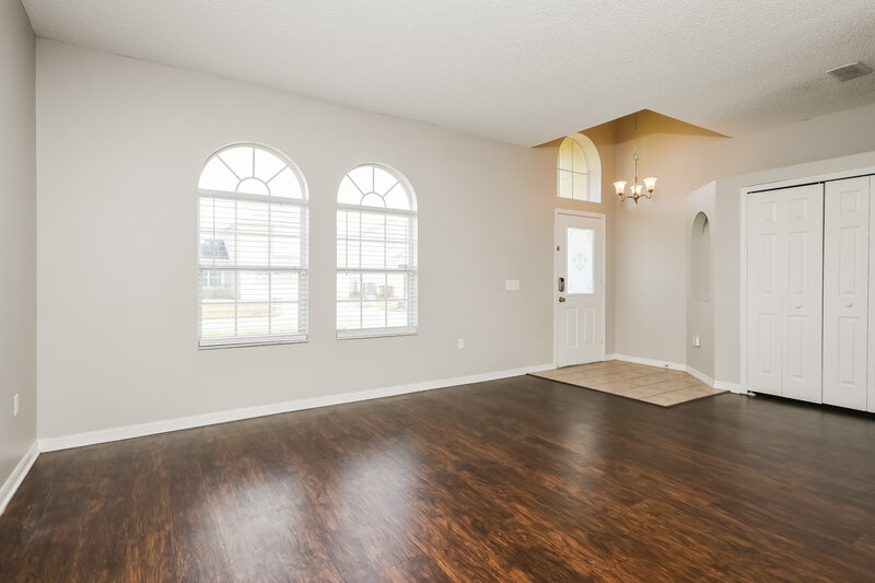 1,885/Mo, 541 Brighton Ct Kissimmee, FL 34758 Living Room View 2