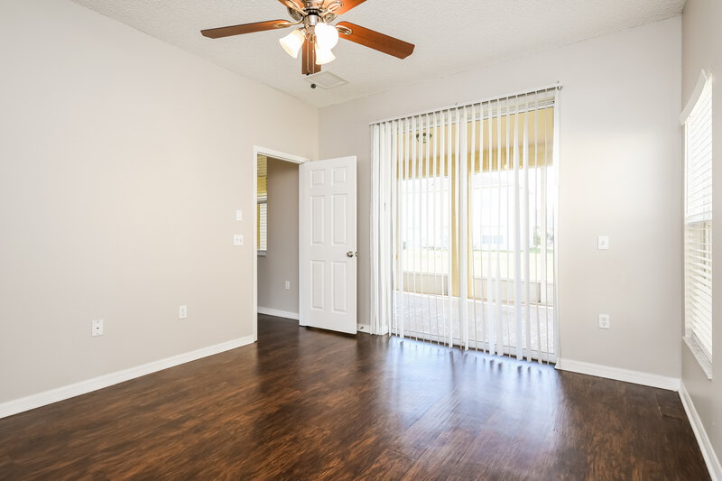 1,885/Mo, 541 Brighton Ct Kissimmee, FL 34758 Main Bedroom View 2
