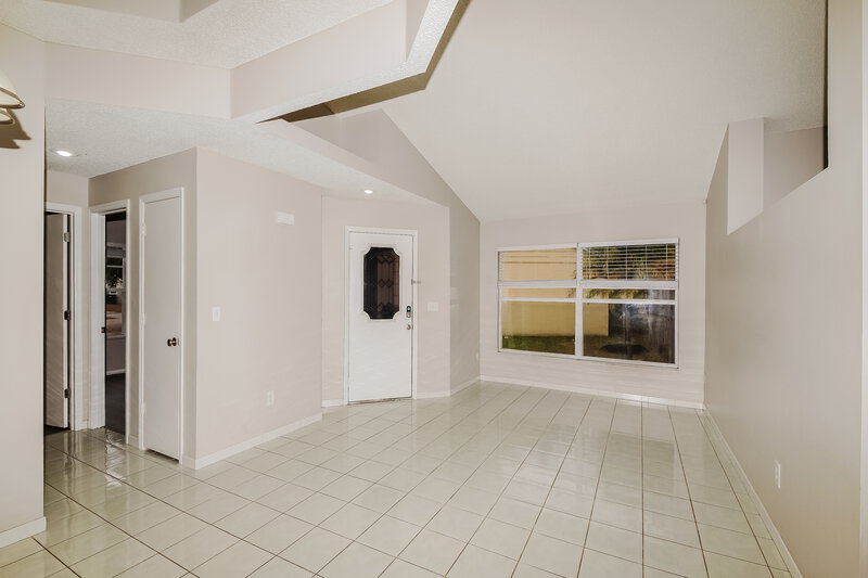 2,200/Mo, 1446 Pon Pon Court Orlando, FL 32825 Living Room View