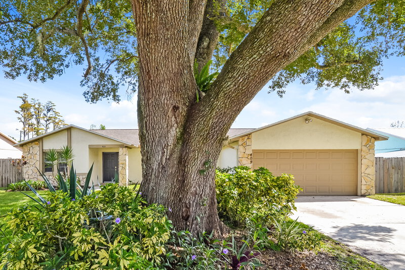 2,255/Mo, 409 Riverwoods Circle Orlando, FL 32825 External View