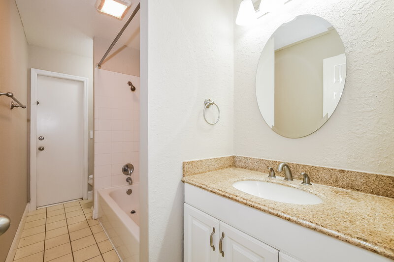 2,095/Mo, 264 Daisy Estates Drive Winter Haven, FL 33884 Bathroom View