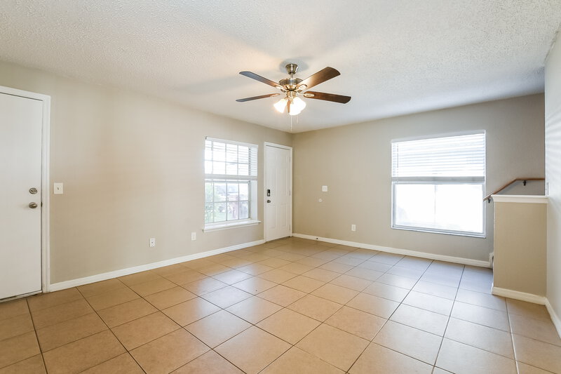 2,000/Mo, 9801 Red Clover Avenue Orlando, FL 32824 Living Room View 2