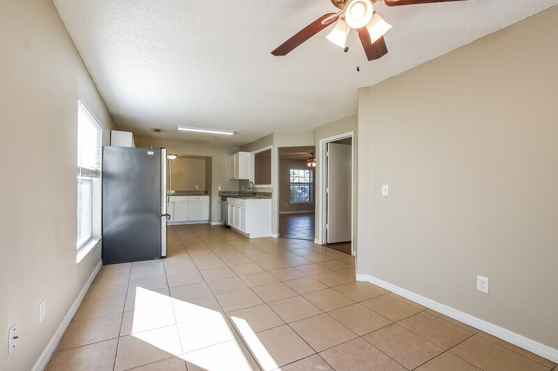 2,000/Mo, 9801 Red Clover Avenue Orlando, FL 32824 Dining Room View