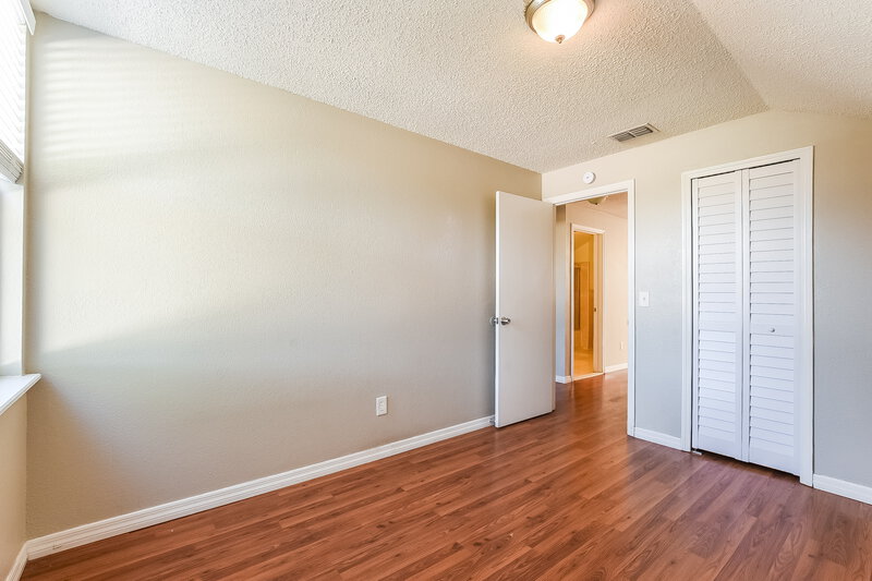 2,000/Mo, 9801 Red Clover Avenue Orlando, FL 32824 Bedroom View 4