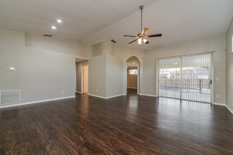2,200/Mo, 2900 Dickens Circle Kissimmee, FL 34747 Living Room View