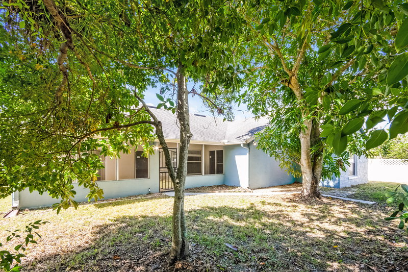 2,460/Mo, 2663 Hawthorne Ln Kissimmee, FL 34743 Rear View