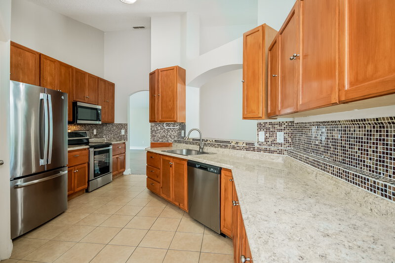 2,415/Mo, 721 Stonewyk Way Kissimmee, FL 34744 Kitchen View 2