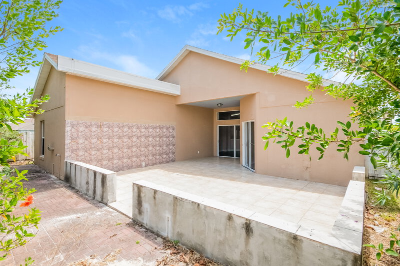2,415/Mo, 721 Stonewyk Way Kissimmee, FL 34744 Rear View