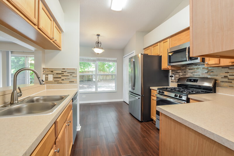 3,500/Mo, 12131 Goldenstar Ln Clermont, FL 34711 Kitchen View