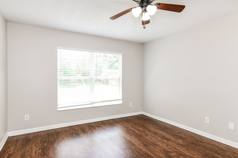 2,350/Mo, 12131 Goldenstar Ln Clermont, FL 34711 Main Bedroom View 2
