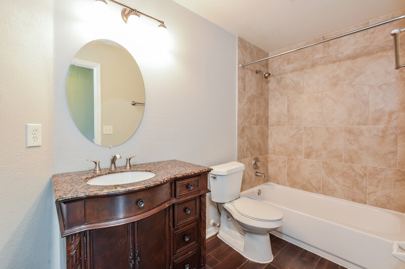 3,500/Mo, 12131 Goldenstar Ln Clermont, FL 34711 Bathroom View