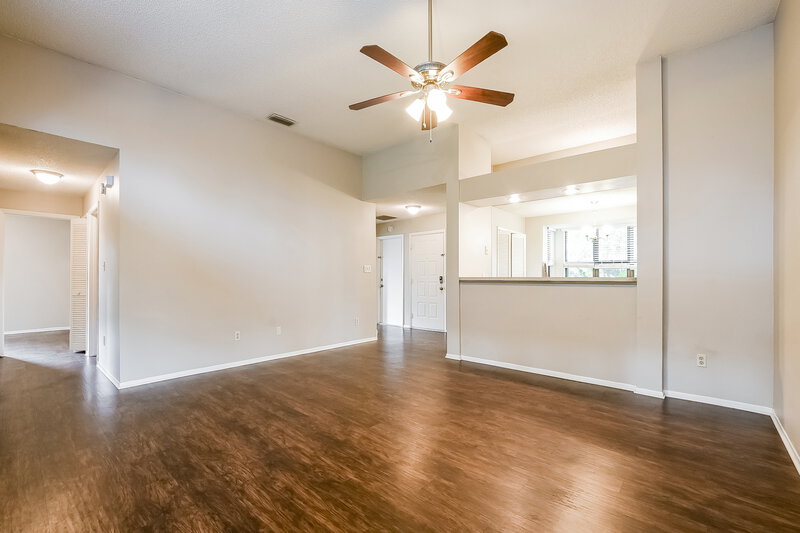 2,015/Mo, 1063 Alpug Ave Oviedo, FL 32765 Living Room View