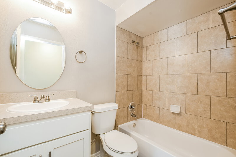 2,015/Mo, 1063 Alpug Ave Oviedo, FL 32765 Bathroom View