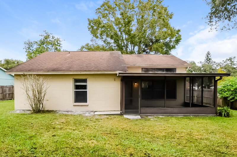 2,015/Mo, 1063 Alpug Ave Oviedo, FL 32765 Rear View