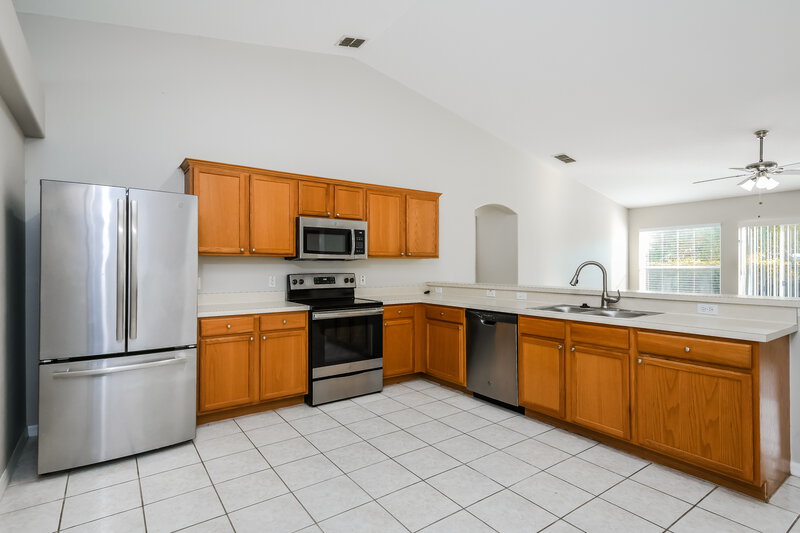 1,735/Mo, 116 Coconut Grove Way Kissimmee, FL 34758 Kitchen View