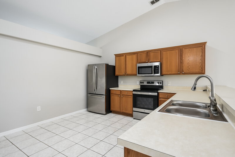 1,735/Mo, 116 Coconut Grove Way Kissimmee, FL 34758 Kitchen View 2