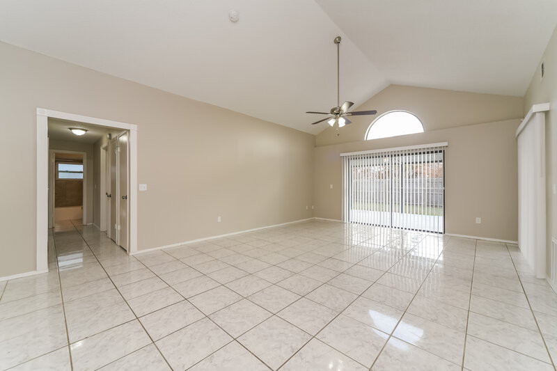 2,260/Mo, 13539 Texas Woods Cir Orlando, FL 32824 Living Room View