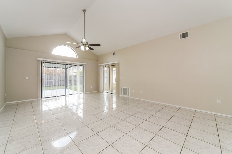 2,260/Mo, 13539 Texas Woods Cir Orlando, FL 32824 Living Room View 2