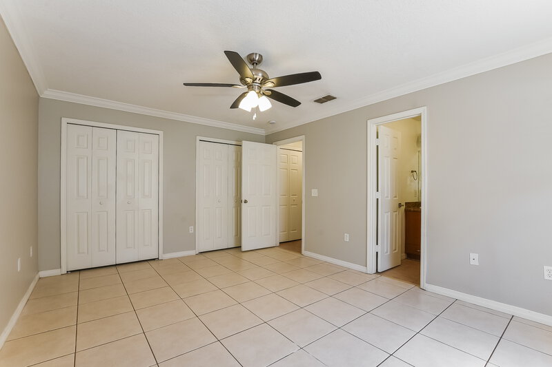 2,300/Mo, 7909 Harbor Bend Cir Orlando, FL 32822 Main Bedroom View 2