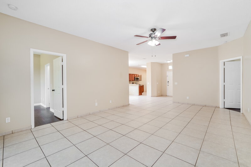 2,330/Mo, 4059 Boca Woods Dr Orlando, FL 32826 Living Room View 2