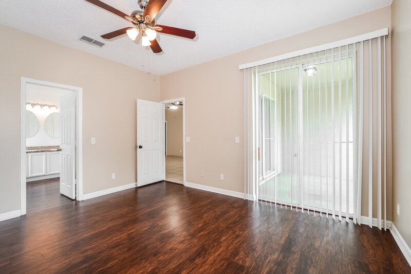 2,330/Mo, 4059 Boca Woods Dr Orlando, FL 32826 Main Bedroom View 2