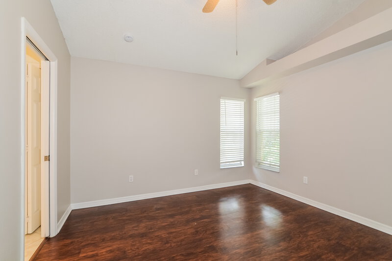 0/Mo, 996 Maple Ct Apopka, FL 32703 Main Bedroom View 2