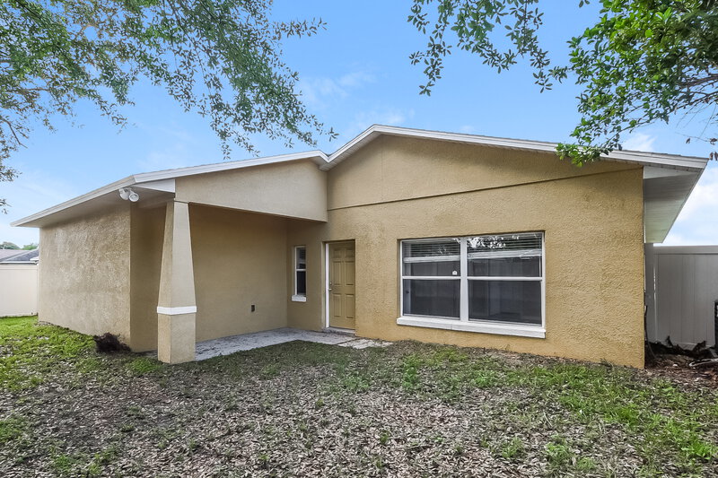 2,300/Mo, 119 Parker Cove Ct Ocoee, FL 34761 Rear View