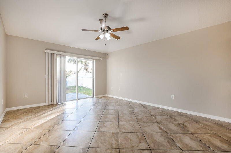 1,935/Mo, 5390 Silver Thistle Ln Saint Cloud, FL 34772 Living Room View 2