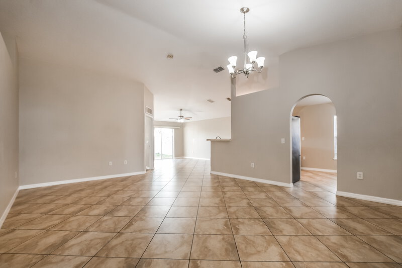 1,935/Mo, 5390 Silver Thistle Ln Saint Cloud, FL 34772 Dining Room View