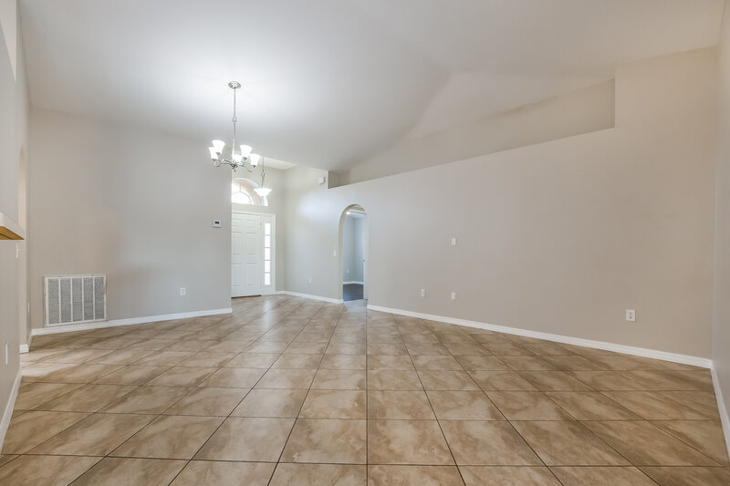 1,935/Mo, 5390 Silver Thistle Ln Saint Cloud, FL 34772 Dining Room View 2