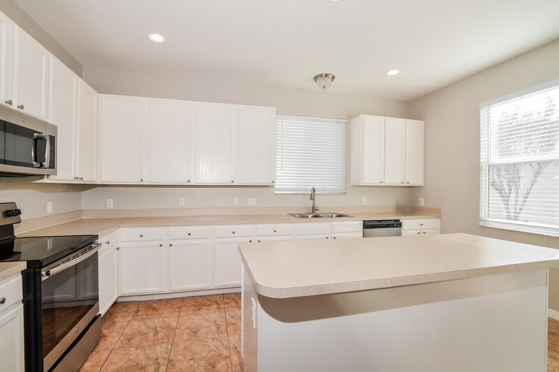 2,135/Mo, 419 Janice Kay Place Kissimmee, FL 34744 Kitchen View 2