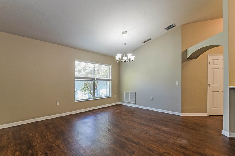 2,540/Mo, 14862 Lady Victoria Blvd Orlando, FL 32826 Living Room View 2