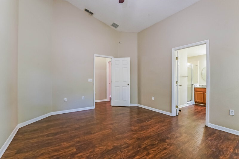 2,540/Mo, 14862 Lady Victoria Blvd Orlando, FL 32826 Main Bedroom View 2