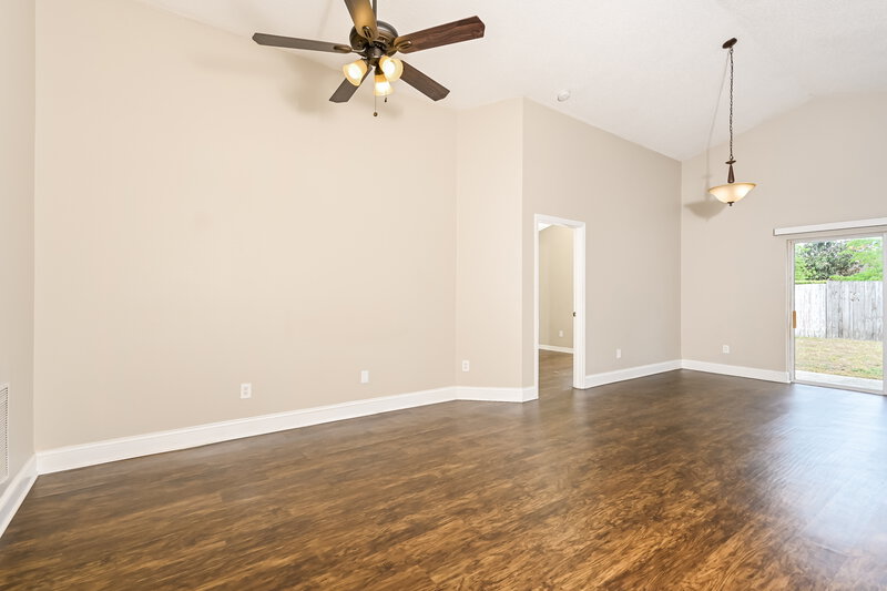 2,380/Mo, 5821 Rywood Dr Orlando, FL 32810 Living Room View 2