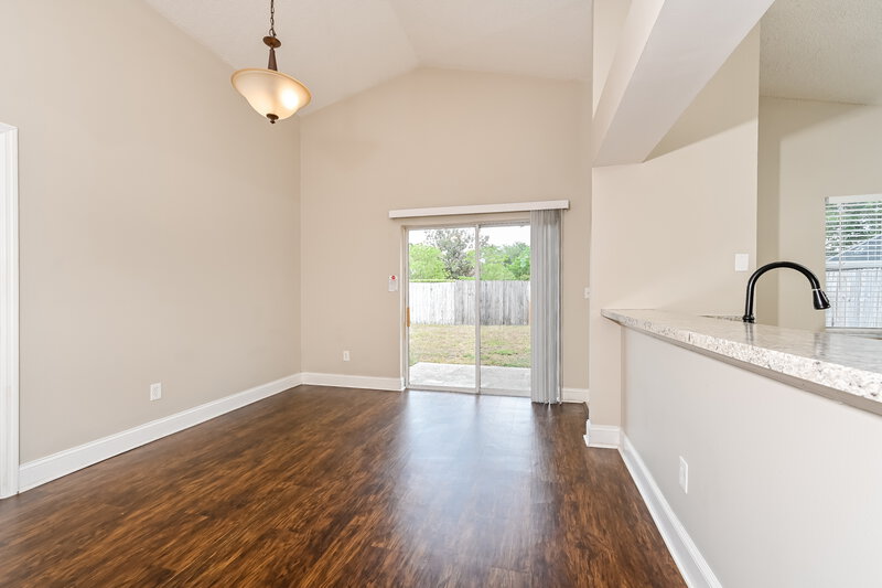 2,380/Mo, 5821 Rywood Dr Orlando, FL 32810 Dining Room View 2