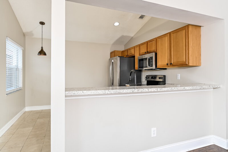 2,380/Mo, 5821 Rywood Dr Orlando, FL 32810 Dining Room View 3