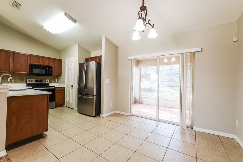 1,975/Mo, 617 Willow Run St Minneola, FL 34715 Dining Room View