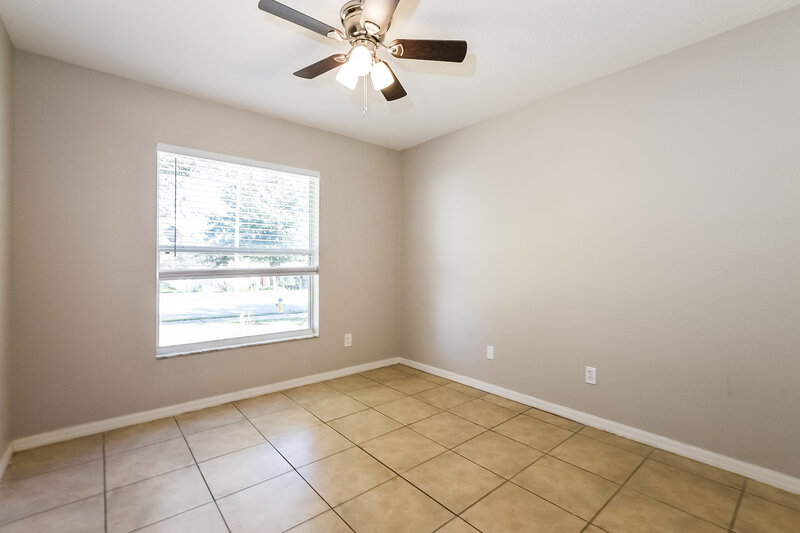 1,975/Mo, 617 Willow Run St Minneola, FL 34715 Bedroom View