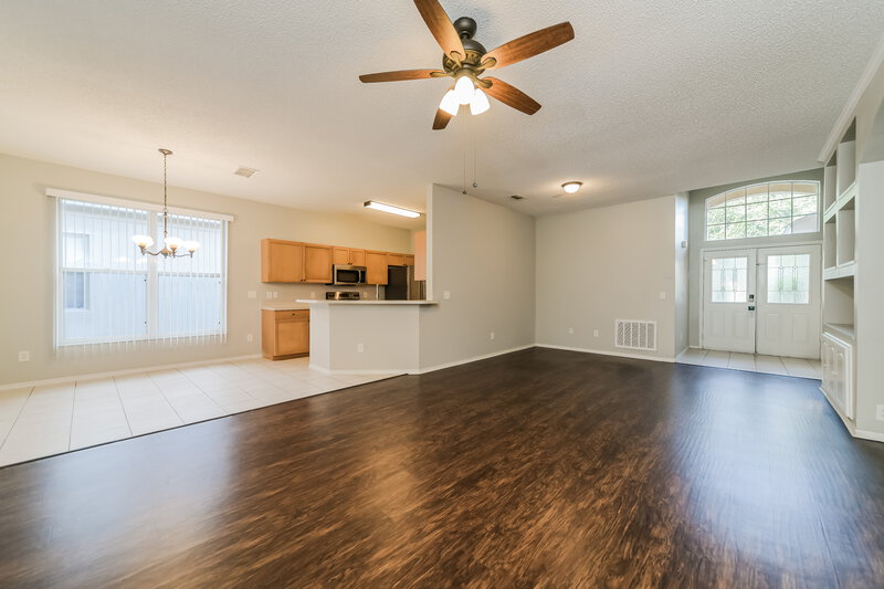 2,355/Mo, 1136 Cherry Valley Way Orlando, FL 32828 Living Room View 3
