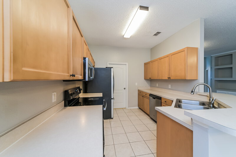 2,355/Mo, 1136 Cherry Valley Way Orlando, FL 32828 Kitchen View