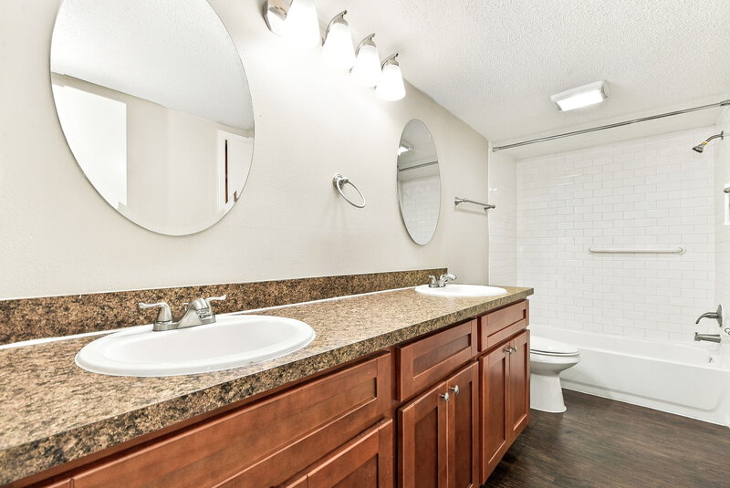 2,595/Mo, 395 Cidermill Pl Lake Mary, FL 32746 Bathroom View 2