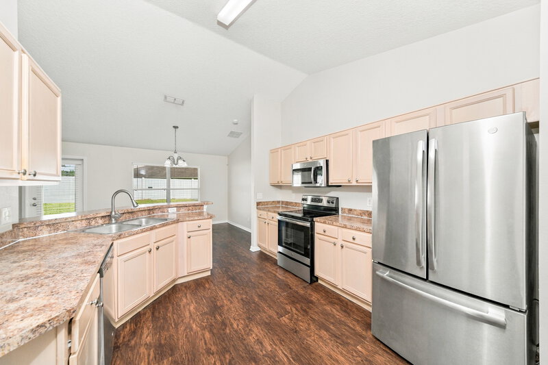 2,460/Mo, 3623 Doe Run Dr Saint Cloud, FL 34772 Kitchen View 2