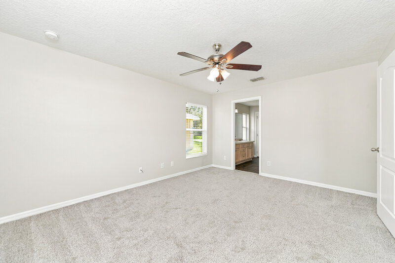 2,460/Mo, 3623 Doe Run Dr Saint Cloud, FL 34772 Primary Bedroom View 2