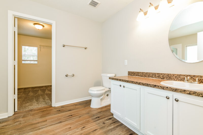 2,485/Mo, 4650 Ross Lanier Ln Kissimmee, FL 34758 Main Bathroom View