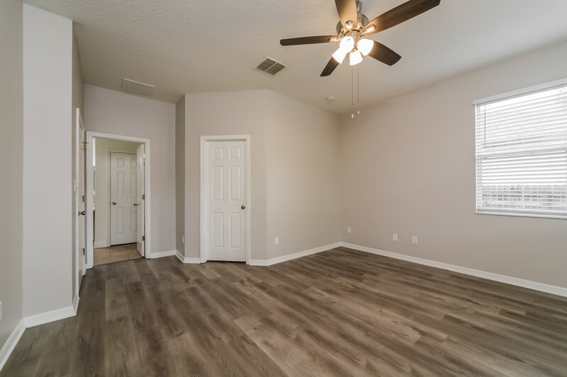 2,435/Mo, 439 Vicks Landing Dr Apopka, FL 32712 Main Bedroom View 2