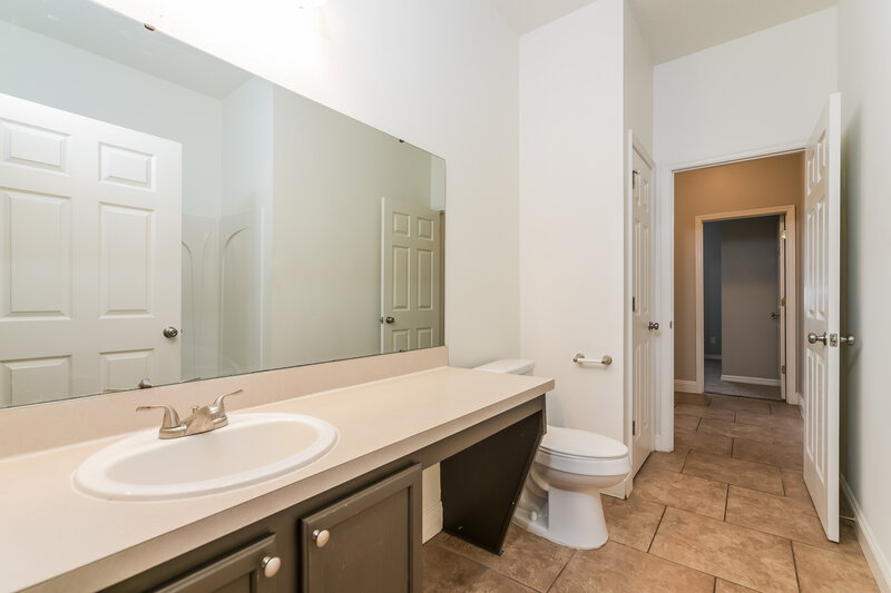 2,435/Mo, 439 Vicks Landing Dr Apopka, FL 32712 Bathroom View