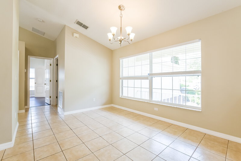 2,245/Mo, 820 Shore Breeze Way Minneola, FL 34715 Dining Room View