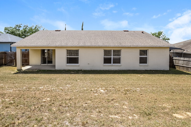 2,245/Mo, 820 Shore Breeze Way Minneola, FL 34715 Rear View