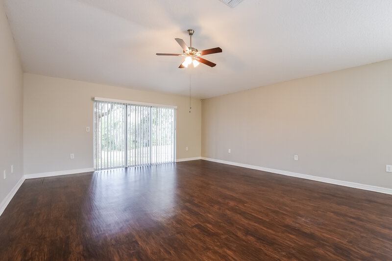 2,145/Mo, 30212 PGA Dr Sorrento, FL 32776 Living Room View 2